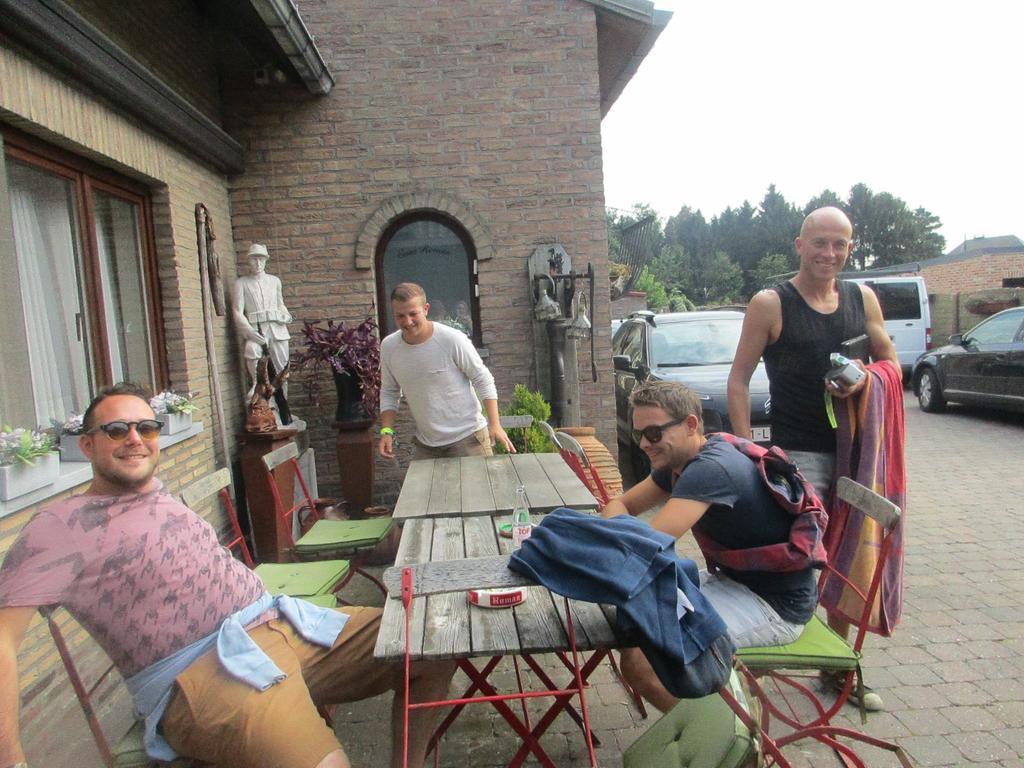 B&B Casa Roman & Vakantiewoning Voor 1 Pers Tot Max 32 Personen Zonhoven Kültér fotó
